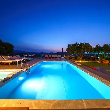 Mythic Olive - Heated Pool - Amazing View * Perivolia (Theriso)