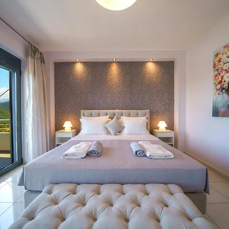 Mythic Olive - Heated Pool - Amazing View Villa *
